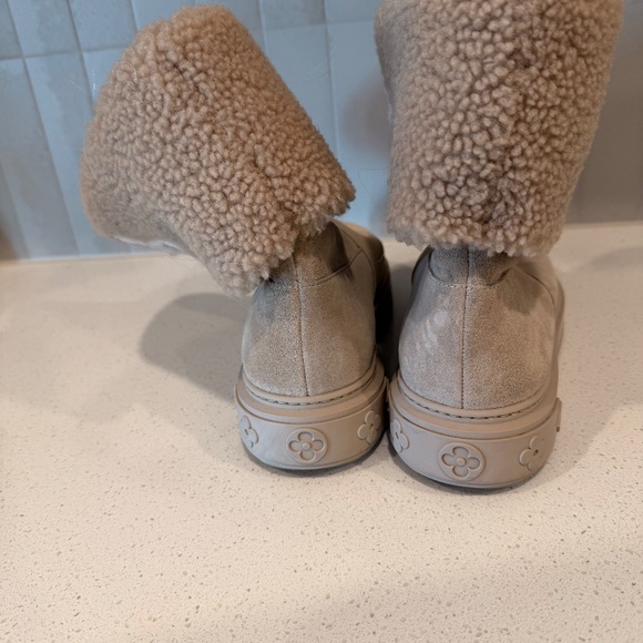 Authentic Louis Vuitton Snowdrop Flat ankle boot - Picture 6 of 7